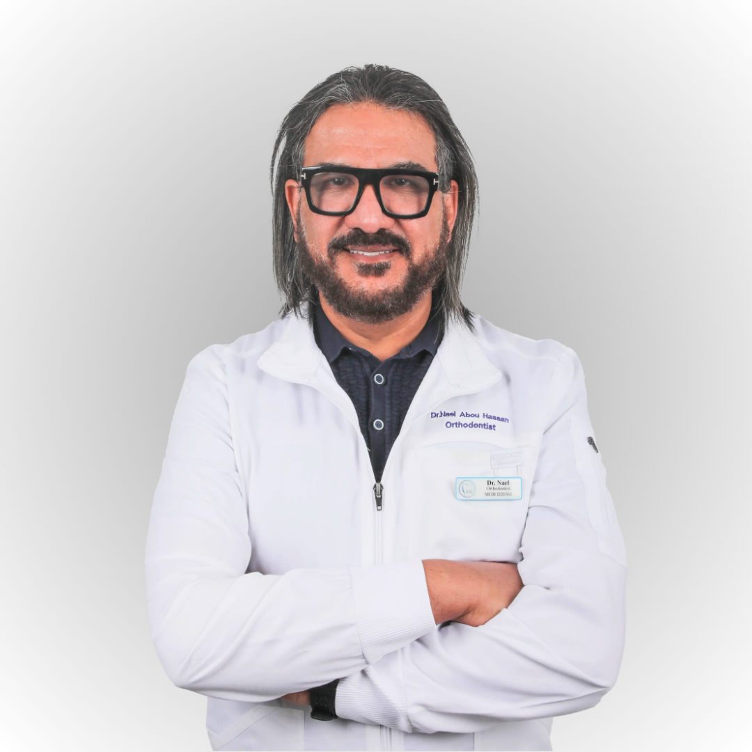 أخصائي تقويم أسنان في الشارقة د. نائل أبو حسان